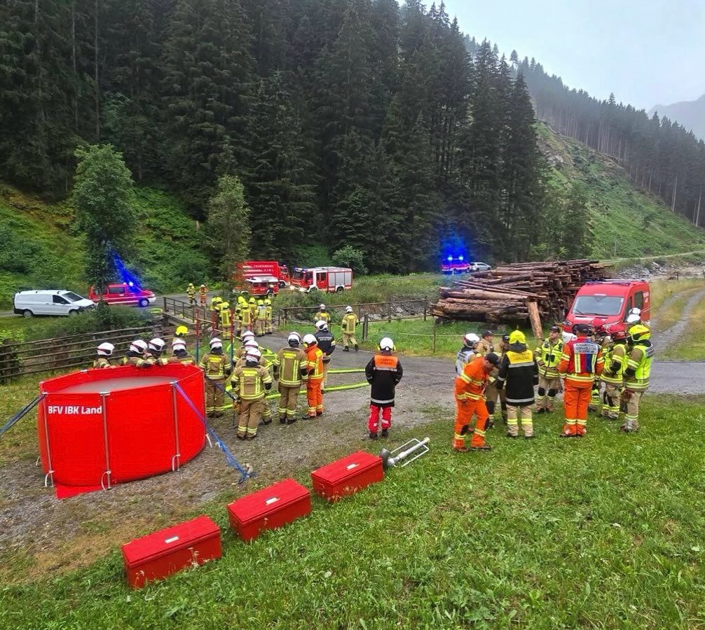 🚒 Unterstützungseinsatz

TLF-Schleife: A2 – Brand Wald | Neustift

Im Einsatz:
•…